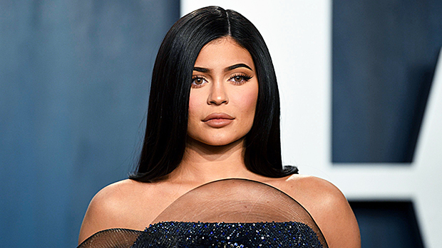 Kylie Jenner Still Forbes Youngest Self Made Billionaire For 2nd Year Hollywood Life