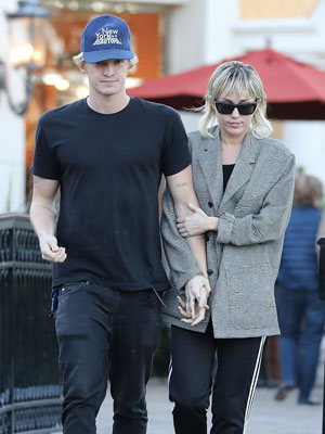 Miley Cyrus, Cody Simpson