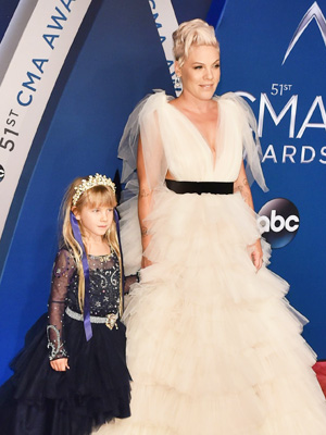 Pink & her daughter Willow
