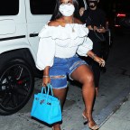 Reginae Carter and friends step out to enjoy dinner at Catch in West Hollywood