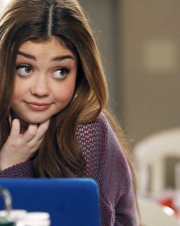 Sarah Hyland & Sofia Vergara’s ‘Modern Family’ Reunion On ‘AGT ...