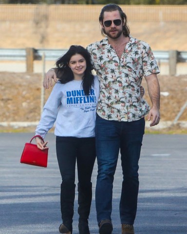 Los Angeles, CA  - *EXCLUSIVE* - Actress Ariel Winter is all smiles while heading out to lunch with her new boyfriend actor Luke Benward. The new couple headed to Patys Restaurant in Toluca Lake.  Pictured: Ariel Winter, Luke Benward  BACKGRID USA 20 DECEMBER 2019   BYLINE MUST READ: WCP / BACKGRID  USA: +1 310 798 9111 / usasales@backgrid.com  UK: +44 208 344 2007 / uksales@backgrid.com  *UK Clients - Pictures Containing Children Please Pixelate Face Prior To Publication*