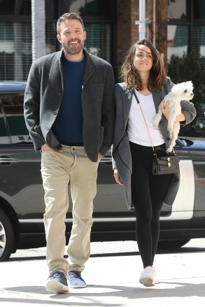 Los Angeles, CA  - New couple Ben Affleck and Ana de Armas look happy while on a coffee run during Coronavirus outbreak.Pictured: Ben Affleck, Ana de Armas BACKGRID USA 18 MARCH 2020 USA: +1 310 798 9111 / usasales@backgrid.comUK: +44 208 344 2007 / uksales@backgrid.com*UK Clients - Pictures Containing ChildrenPlease Pixelate Face Prior To Publication*