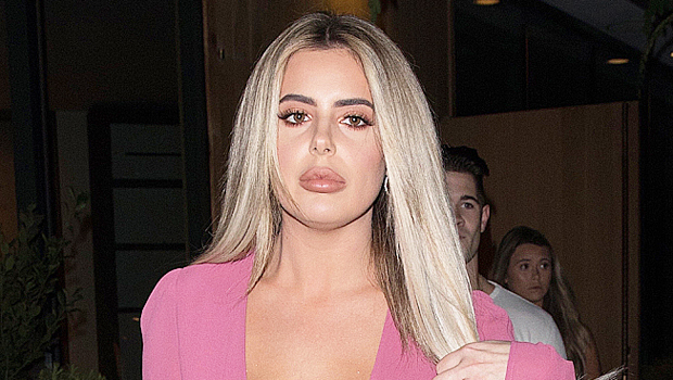 Brielle Biermann Rocks Pink Bikini And Pouts Lips — See Sexy Pics