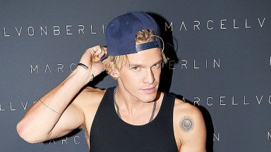 Cody Simpson’s New Shaved Head: See Pic – Hollywood Life