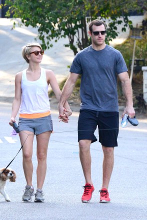 Julianne Hough and Brooks Laich
Julianne Hough out and about, Los Angeles, America - 16 Feb 2014
Julianne Hough holding hands with hockey player Brooks Laich while hiking at Runyon Canyon with their dogs