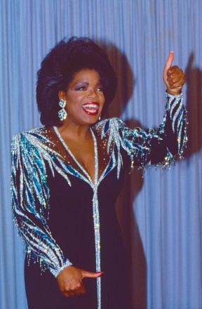 Oprah Winfrey, presentadora de la 59ª ceremonia anual de los Oscar, Los Ángeles, EE. UU. - 30 de marzo de 1987