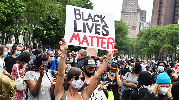 Buffalo Police Shove Protester On Camera: Elderly Man’s Head Bleeds ...