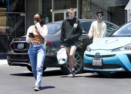 Los Feliz, CA  - *EXCLUSIVE*  - Angelina Jolie and Brad Pitt's children, Shiloh, Zahara, and Pax, were seen leaving a pet store in Los Angeles after doing some shopping. The trio looked content as they made their way through the city carrying bags of pet supplies.

Pictured: Shiloh Jolie-Pitt, Zahara Marley Jolie-Pitt, Pax Thien Jolie-Pitt

BACKGRID USA 4 JULY 2023 

USA: +1 310 798 9111 / usasales@backgrid.com

UK: +44 208 344 2007 / uksales@backgrid.com

*UK Clients - Pictures Containing Children
Please Pixelate Face Prior To Publication*