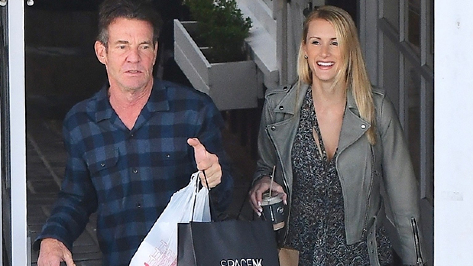 Dennis Quaid And Laura Savoie Are Married They Wed In Secret Ceremony Hollywood Life