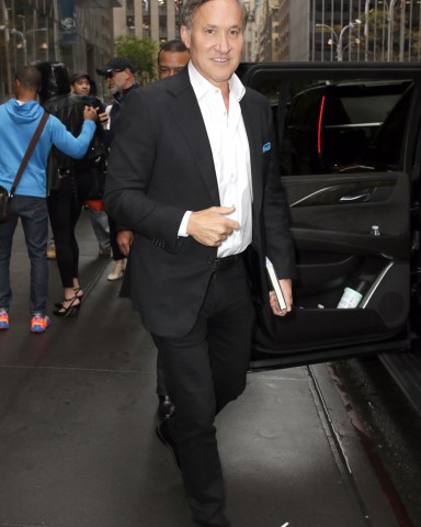 Dr. Terry Dubrow Dr. Terry Dubrow out and about, New York, USA - 16 Oct 2018