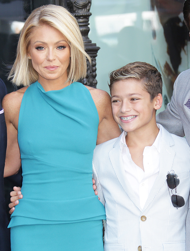 Kelly Ripa Son Joaquin Wrestling