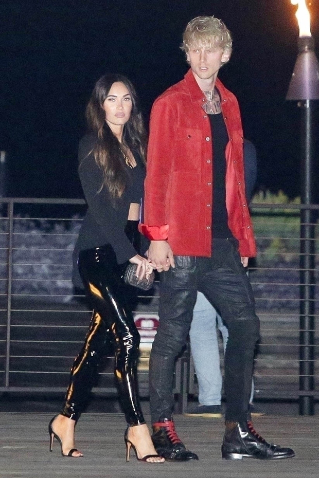 Megan Fox & Machine Gun Kelly Hold Hands On Romantic Date Night: Pic