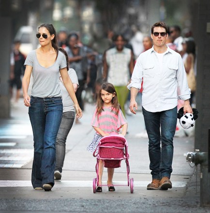 Tom Cruise and Katie Holmes take Suri for a family stroll in Pittsburgh, PA.The superstar couple decided to walk back to their hotel after grabbing some lunch and a Starbucks at nearby Shadyside, Pennsylvania. Suri sometime got a little scared at the Zombies walking around due to Zombiefest 2011 which was in townPictured: Tom Cruise,Katie Holmes,Suri Cruise,Tom CruiseKatie HolmesSuri CruiseRef: SPL323785 081011 NON-EXCLUSIVEPicture by: SplashNews.comSplash News and PicturesUSA: +1 310-525-5808London: +44 (0)20 8126 1009Berlin: +49 175 3764 166photodesk@splashnews.comWorld Rights
