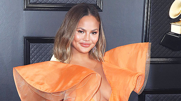 Chrissy Teigen on the red carpet