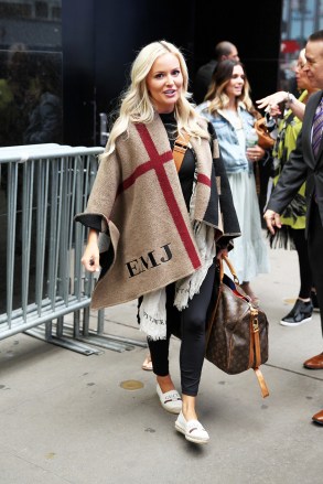 TV personality Emily Maynard, wearing a monogrammed shawl and Louis Vuitton bag, leaves 'Good Morning America' in New York City

Pictured: Emily Maynard
Ref: SPL5085765 030519 NON-EXCLUSIVE
Picture by: Christopher Peterson / SplashNews.com

Splash News and Pictures
USA: +1 310-525-5808
London: +44 (0)20 8126 1009
Berlin: +49 175 3764 166
photodesk@splashnews.com

World Rights