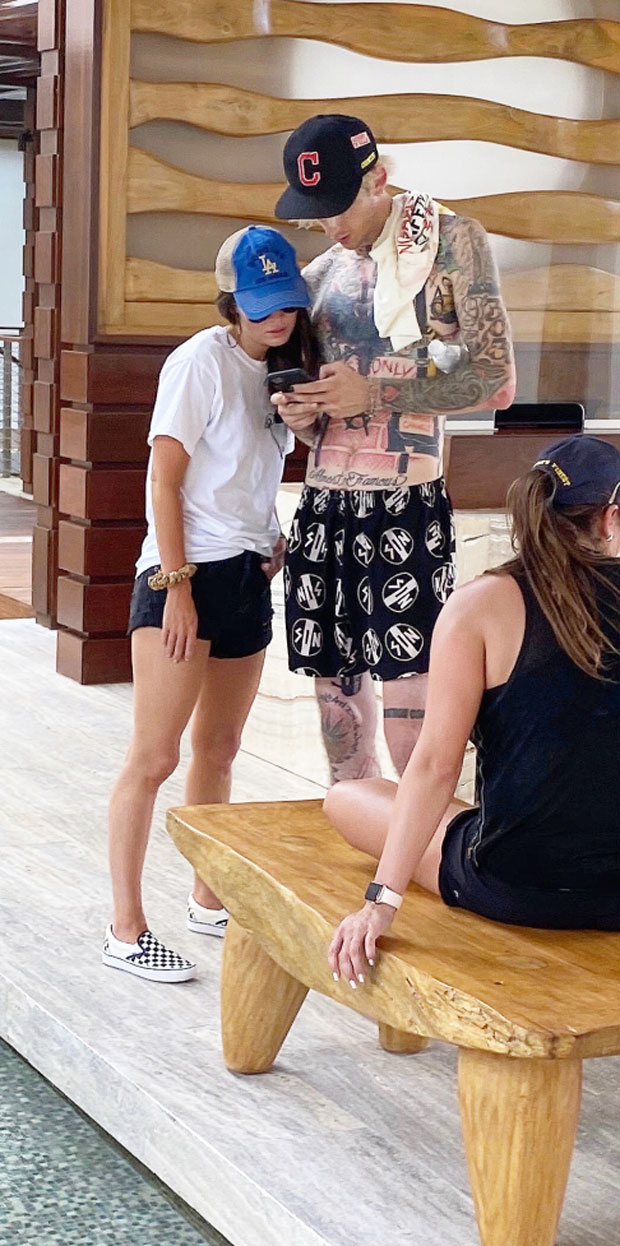 Megan Fox & Machine Gun Kelly in Puerto Rico