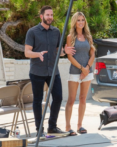 Long Beach, CA  - *EXCLUSIVE*  - Flip or Flop tv personalities Christina Anstead and ex husband Tarek El Moussa seen filming an episode in Long Beach.Pictured: Christina Anstead, Tarek El MouissaBACKGRID USA 19 AUGUST 2020 USA: +1 310 798 9111 / usasales@backgrid.comUK: +44 208 344 2007 / uksales@backgrid.com*UK Clients - Pictures Containing ChildrenPlease Pixelate Face Prior To Publication*
