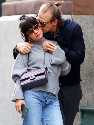New York, NY - "Stranger Things" star David Harbor and Lily Allen show major PDA as they passionately kiss and hold hands as they confirm they are a couple in Manhattan's Downtown area.  The new couple had brunch at "Cafe Gitane"they shopped in Soho and finally made a stop at a Jewelry store in Chinatown. Pictured: Lily Allen, David HarbourBACKGRID USA 13 OCTOBER 2019 BYLINE MUST READ: BrosNYC / BACKGRIDUSA: +1 310 798 9111 / usasales@backgrid.comUK: +44 208 344 2007 / uksales@backgrid.com*UK Clients - Pictures Containing ChildrenPlease Pixelate Face Prior To Publication*