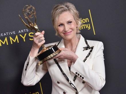 Jane Lynch wins Outstanding Guest Actress In A Comedy Series for 'The Marvelous Mrs. Maisel' at the 2019 Creative Arts Emmy Awards - Day 2 Press Room held at the Microsoft Theater in Los Angeles,, CA on Sunday, September 15, 2019. (Photo By Sthanlee B. Mirador/Sipa USA)(Sipa via AP Images)