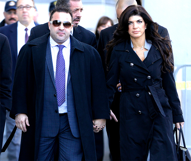 Teresa Giudice And Joe Finalize Divorce After 20 Years Of Marriage Hollywood Life 