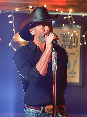 Tim McGraw – Hollywood Life