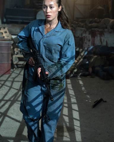 Alycia Debnam-Carey as Alicia Clark - Fear the Walking Dead _ Season 6, Episode 2 - Photo Credit: Ryan Green/AMC
