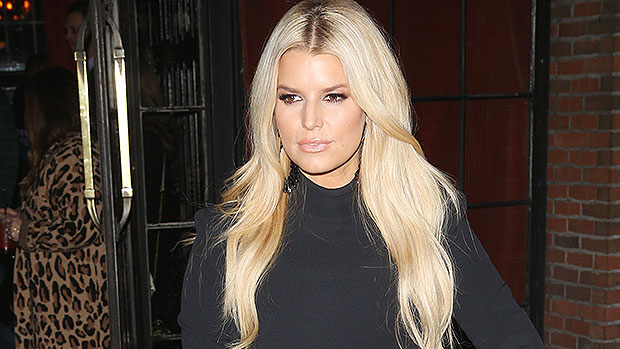 Jessica Simpson Bike Rides In Skinny Jeans After Weight Loss: Photo ...