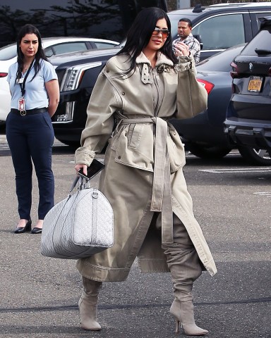 EXCLUSIVE: Kylie Jenner steps off her 100 million dollar private jet in New York ahead of the Met Gala. 01 May 2022 Pictured: Kylie Jenner. Photo credit: TheRealSPW / MEGA TheMegaAgency.com +1 888 505 6342 (Mega Agency TagID: MEGA853221_001.jpg) [Photo via Mega Agency]