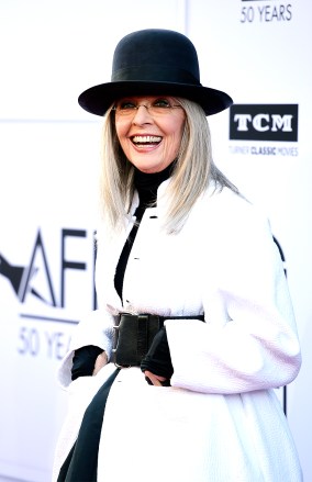 Aktris Diane Keaton berpose di AFI Life Achievement Award Tribute ke-45 untuk Keaton di Dolby Theatre pada hari Kamis, 8 Juni 2017, di Los Angeles.  (Foto oleh Chris Pizzello/Invision/AP)