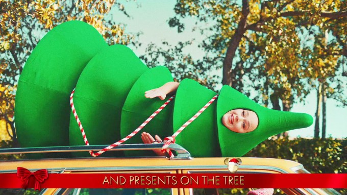 Katy Perry As A Christmas Tree