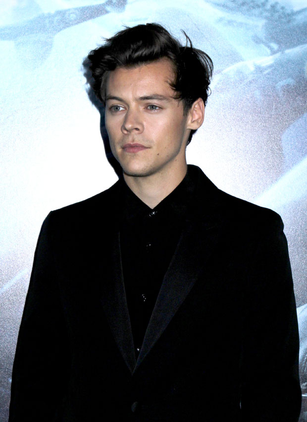 Harry Styles Debuts Slicked Back Hair Makeover On Movie Set – Hollywood Life