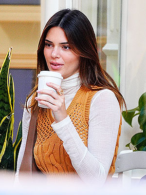 Kendall Jenner Among Celebrities Louis Vuitton Showers With Free Gifts