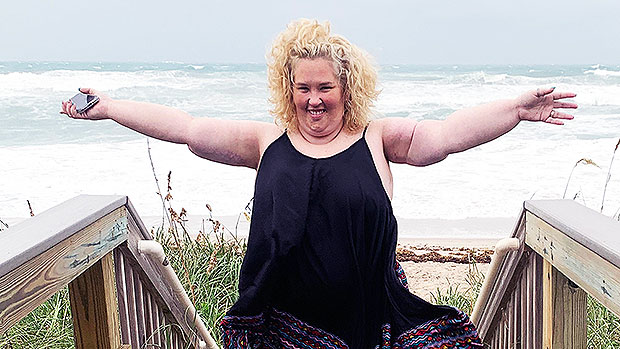 Mama June Reveals Makeover After She Removes 'Triple Chin' – Hollywood Life