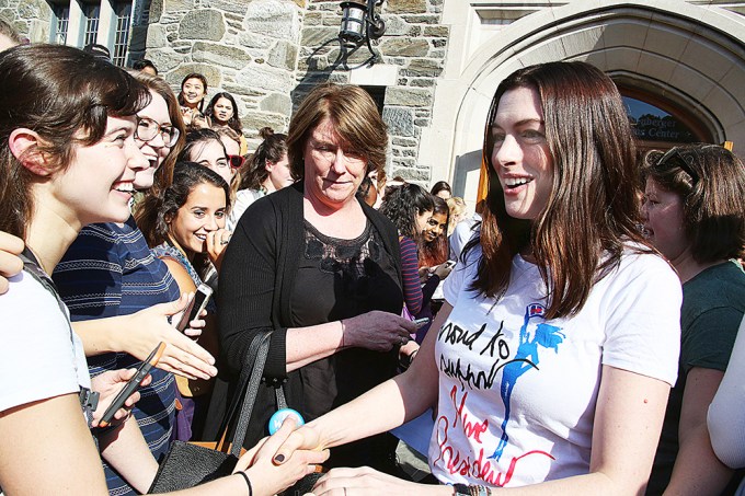Anne Hathaway campaigns for Hillary Clinton