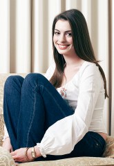 TO GO WITH STORY TITLED ANNE HATHAWAY--Actress Anne Hathaway, star of Disney's "The Princess Diaries," poses in her suite at the Four Seasons Hotel in Beverly Hills, Calif., April 2, 2002. Hathaway is currently staring in the new romance film "The Other Side of The World." (AP Photo/Rene Macura)