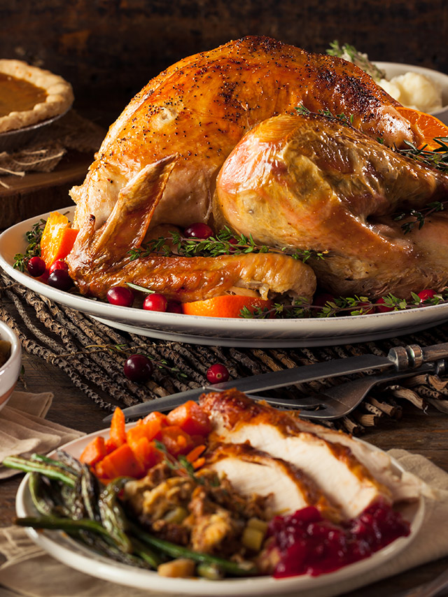Thanksgiving Cooking Tips To Make The Menu Easier & Delicious