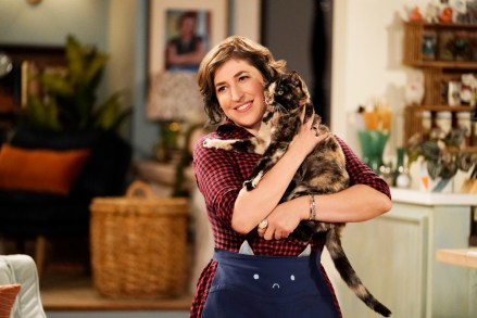 CALL ME KAT:  Mayim Bialik.  CALL ME KAT will have a special series premiere Sunday, Jan. 3 (8:00-8:30 PM ET/PT), following the NFL ON FOX doubleheader. The series then makes its time period premiere Thursday, Jan. 7 (9:00-9:30 PM ET/PT) on FOX. ©2020 FOX MEDIA LLC. Cr. Cr: Lisa Rose/FOX.