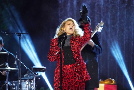 CHRISTMAS IN ROCKEFELLER CENTER -- 2020 -- Pictured: Tori Kelly -- (Photo by: Heidi Gutman/NBC)