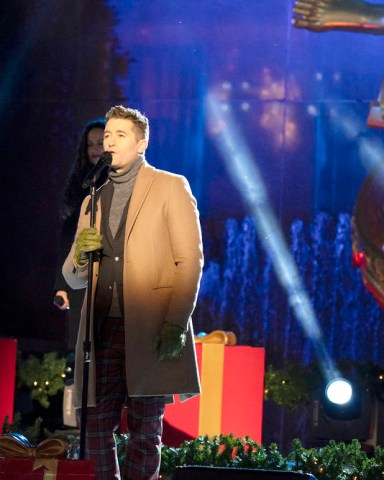 CHRISTMAS IN ROCKEFELLER CENTER -- Pictured: Matthew Morrison rehearses for the 2020 Christmas in Rockefeller Center -- (Photo by: Virginia Sherwood/NBC)