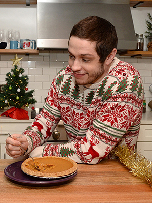 [PHOTOS] Hottest Celebrity Pics This Week Of Dec. 21-28: Pete Davidson