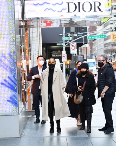 Jennifer Lopez goes Christmas shopping at Chanel And Christian Dior on Madison Avenue in New York City

Pictured: Jennifer Lopez
Ref: SPL5201962 081220 NON-EXCLUSIVE
Picture by: Elder Ordonez / SplashNews.com

Splash News and Pictures
USA: +1 310-525-5808
London: +44 (0)20 8126 1009
Berlin: +49 175 3764 166
photodesk@splashnews.com

World Rights, No Poland Rights, No Portugal Rights, No Russia Rights