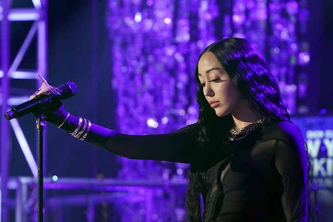 Noah Cyrus Performs On ABC’s NYE Special