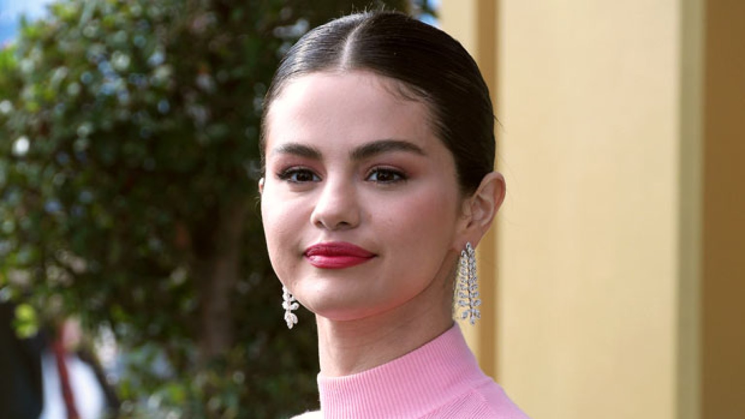 Selena Gomez Proud Of Kidney Transplant Scar: Feels Like “A ‘Warrior ...