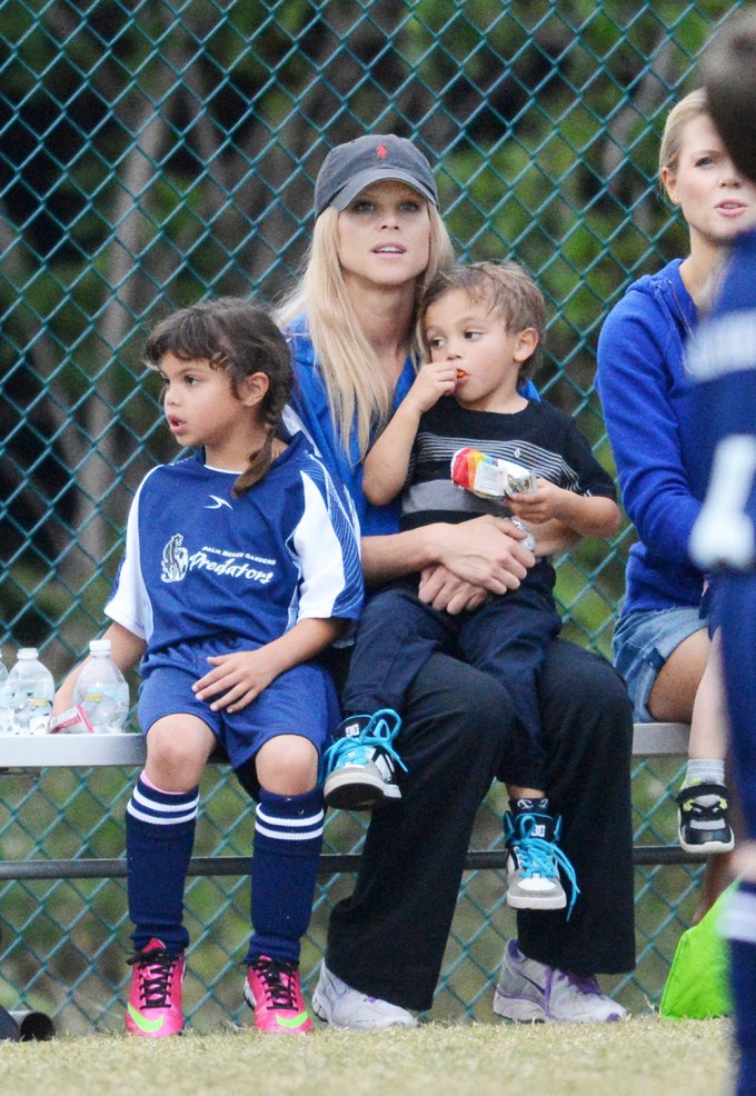 Elin Nordegren Coaches Daughter Sam Woods’ Soccer Team In 2013