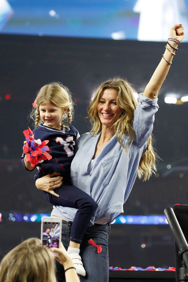 Gisele Bundchen and daughter Vivian Brady