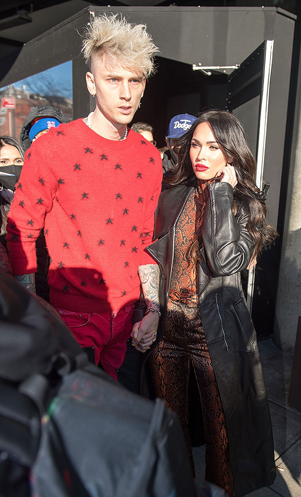 Machine Gun Kelly Carries Megan Fox Ahead Of ‘SNL’ Performance ...