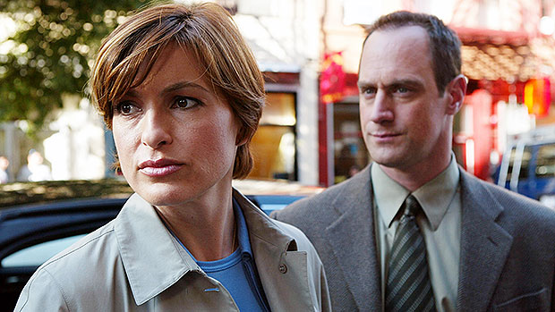 Mariska Hargitay & Christopher Meloni Reunite In First 'Law & Order' Pics – Hollywood Life