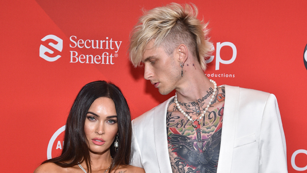 Megan Fox & Machine Gun Kelly Celebrate New Years Eve: See PDA Photos