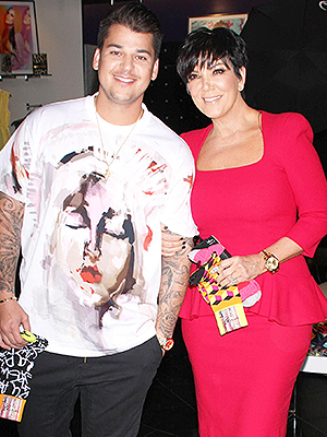 Rob Kardashian At Kris Jenner's Birthday: Rare Family Photo – Hollywood Life